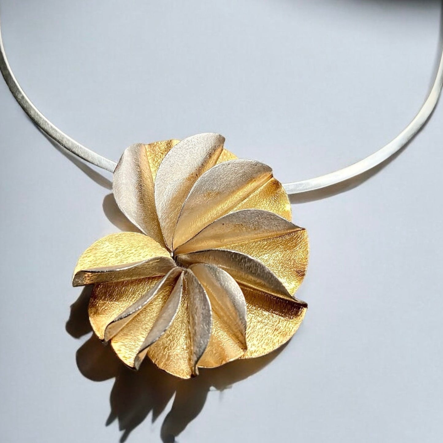 Collar Numero Oro