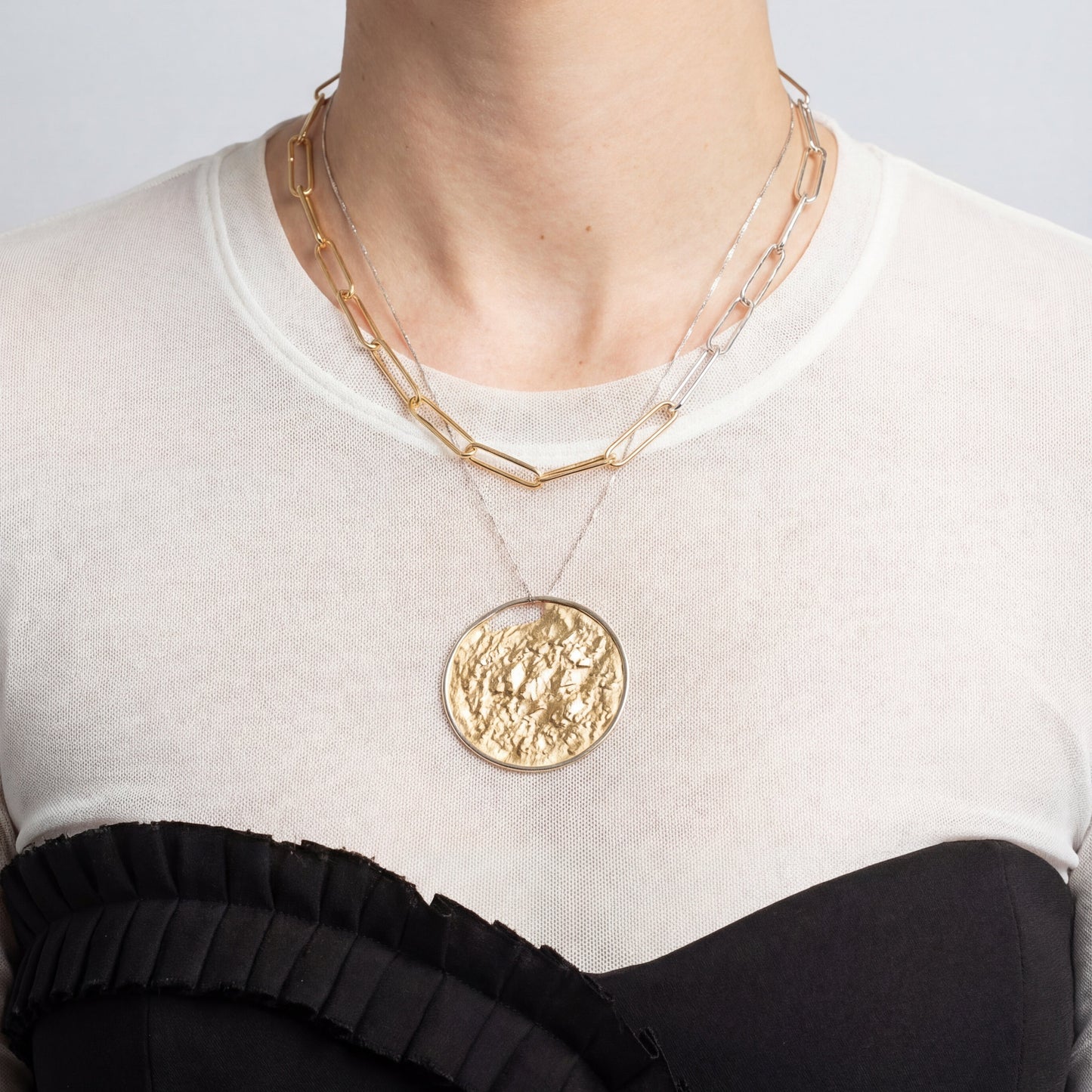 Collar Medallón Cadena Lago de Lava (Pre-Order)